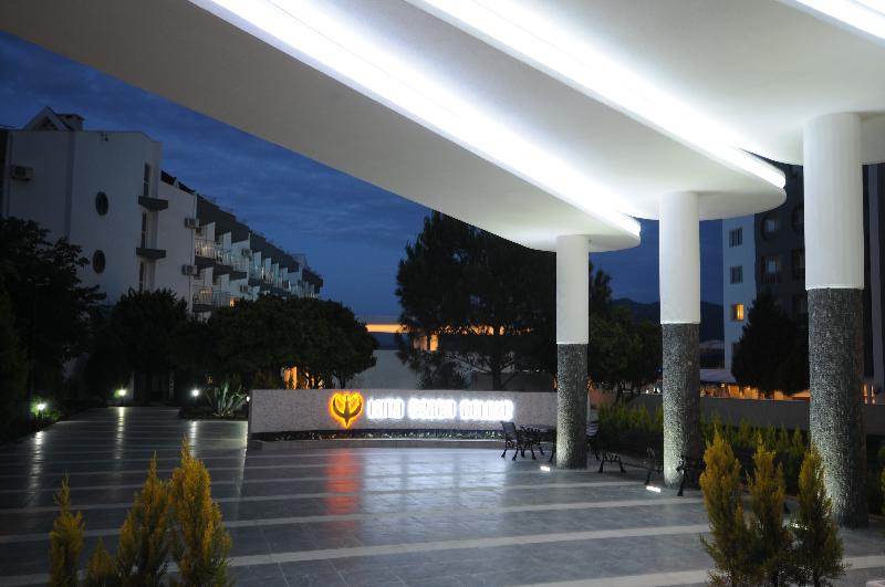 Luna Beach Hotel & Spa