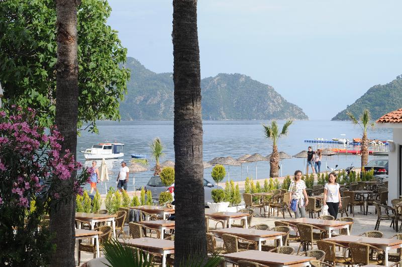 Luna Beach Hotel & Spa