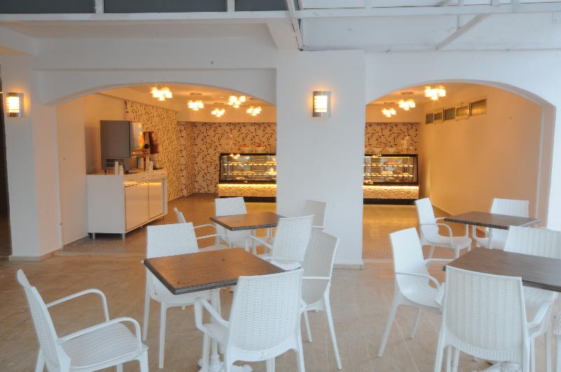 Luna Beach Hotel & Spa