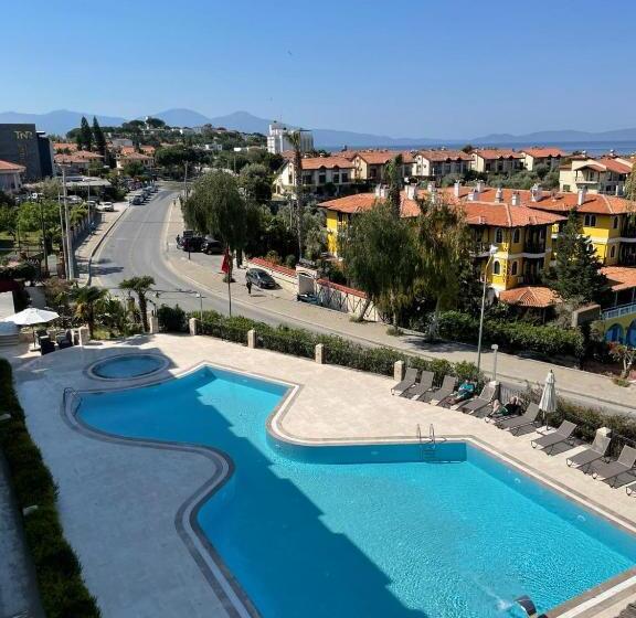 Отель Carina Entertainment