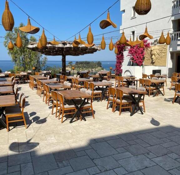 Отель Carina Entertainment