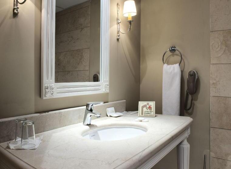 Отель Carina Entertainment