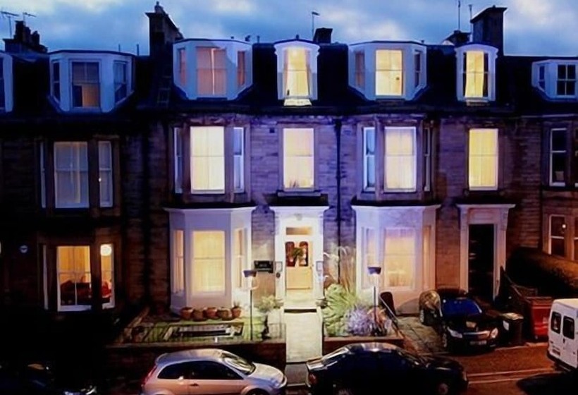 בית מלון כפרי Ceilidh Donia