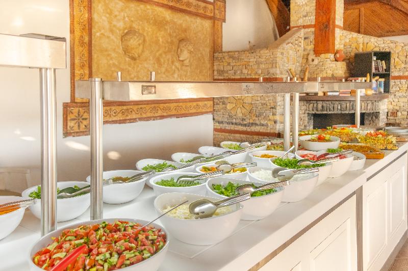 Отель Club Pink Palace