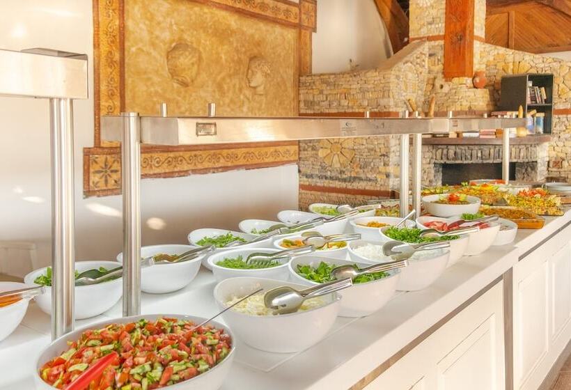 Отель Club Pink Palace