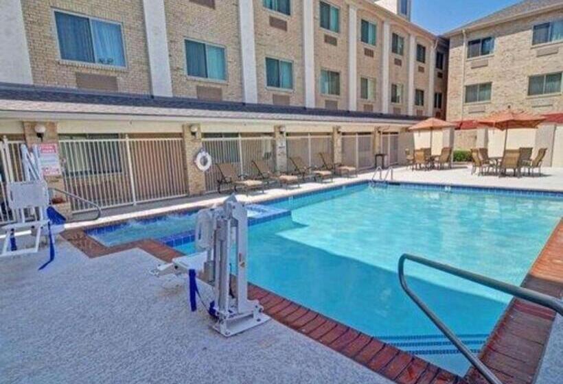 هتل Quality Inn Dfw Airport North