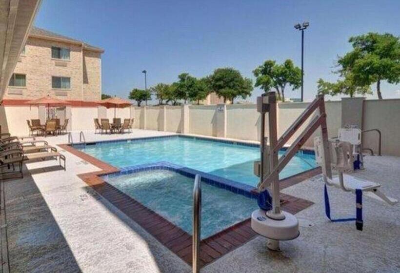 Отель Quality Inn Dfw Airport North