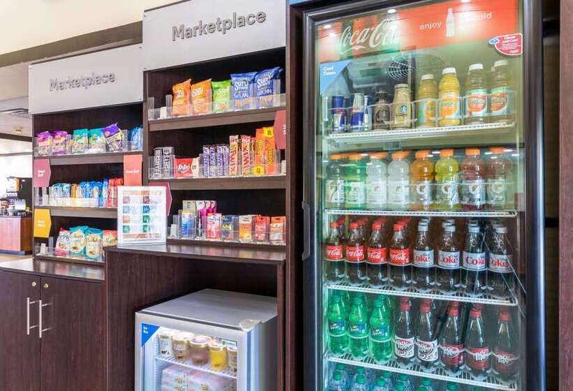 فندق Comfort Suites Austin Airport