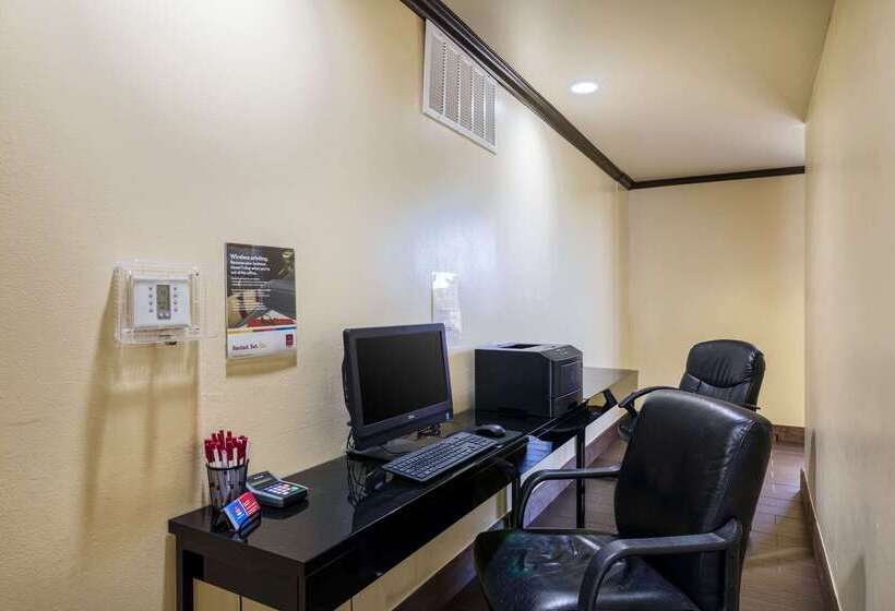 فندق Comfort Suites Austin Airport