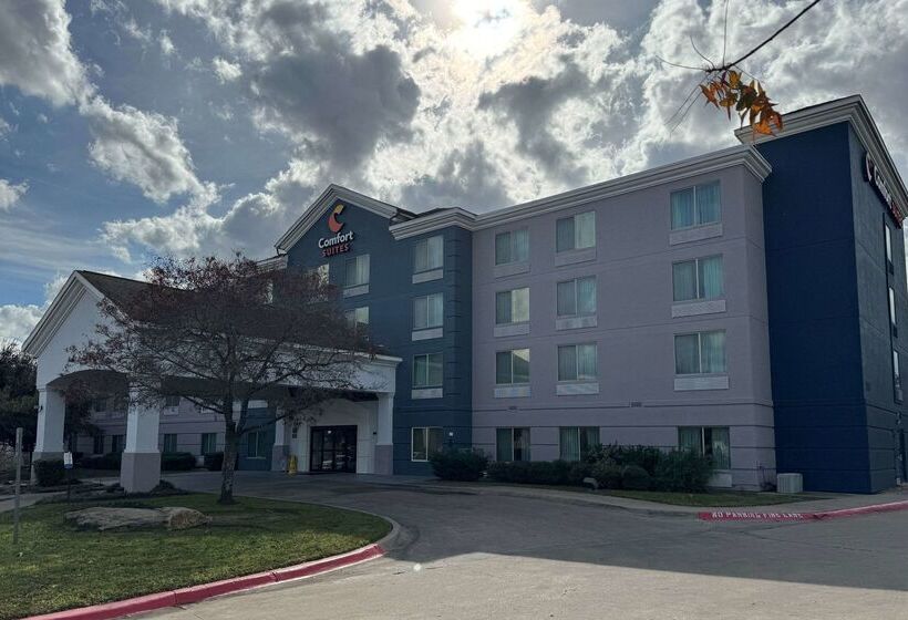 فندق Comfort Suites Austin Airport