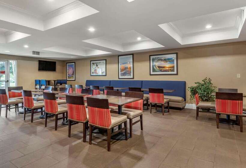 هتل Comfort Suites Myrtle Beach Central