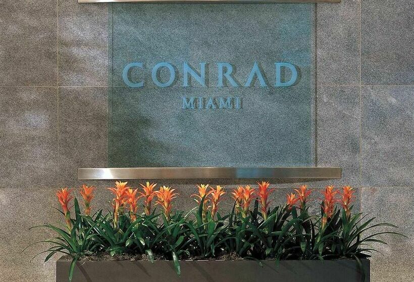 فندق Aka Brickell