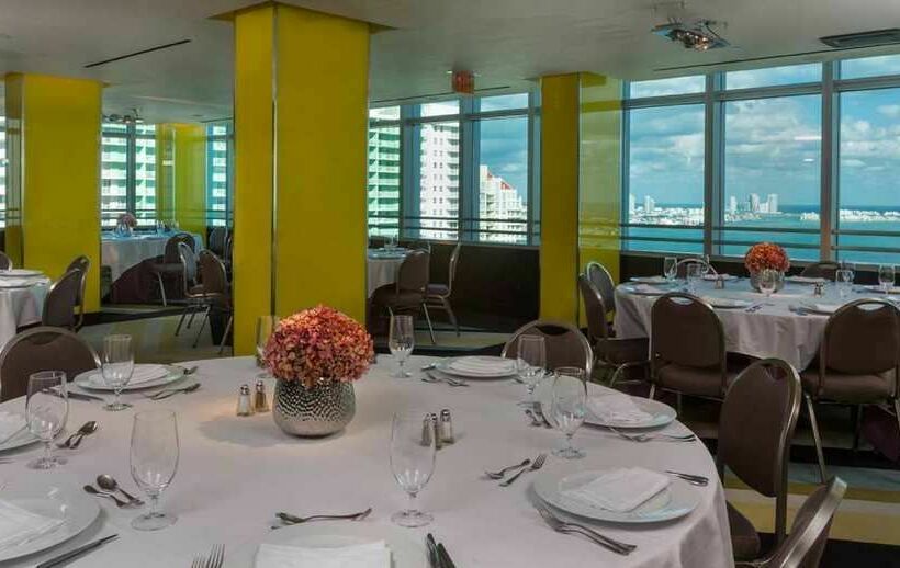 فندق Aka Brickell