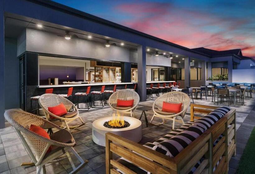 فندق Courtyard By Marriott Orlando Lake Buena Vista At Vista Centre