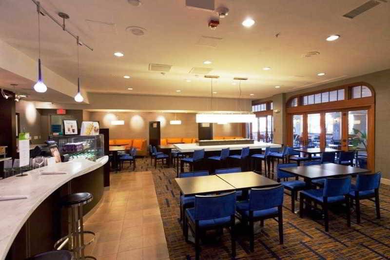 ホテル Courtyard San Diego Old Town