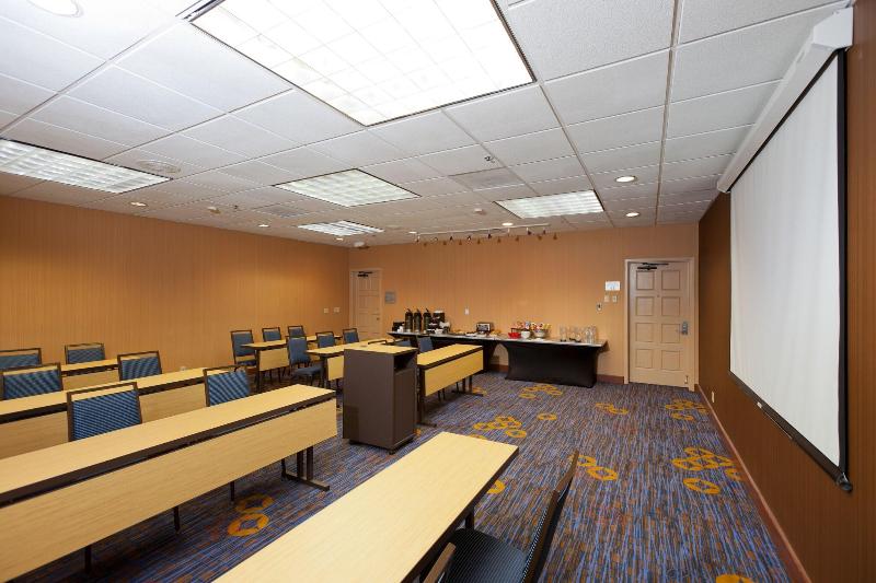 ホテル Courtyard San Diego Old Town