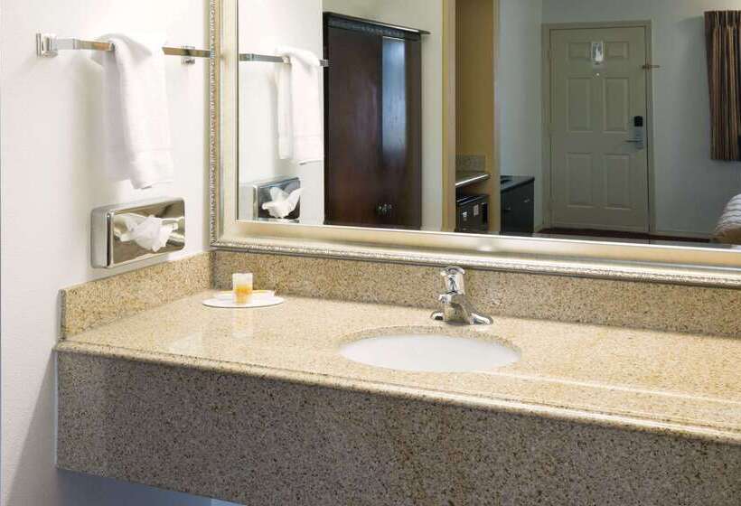 酒店 Days Inn By Wyndham Newport Or