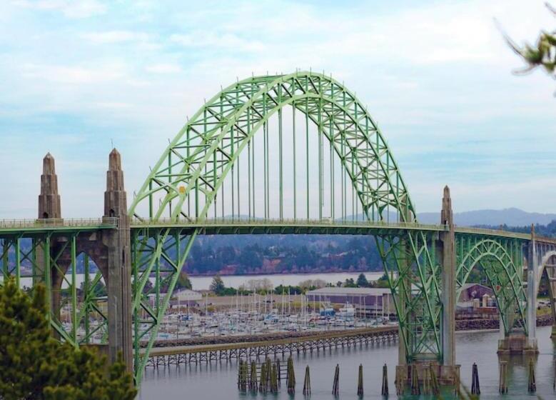 酒店 Days Inn By Wyndham Newport Or