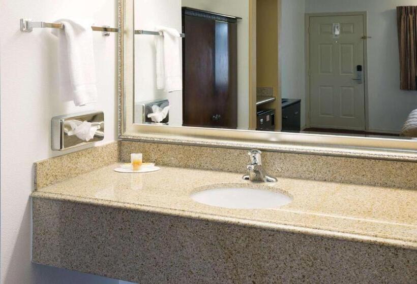 酒店 Days Inn By Wyndham Newport Or