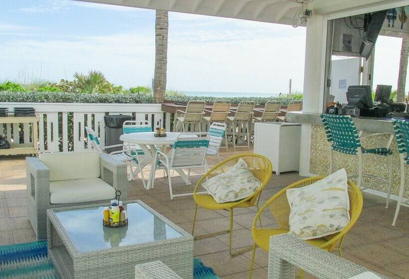 酒店 Deauville Beach Resort