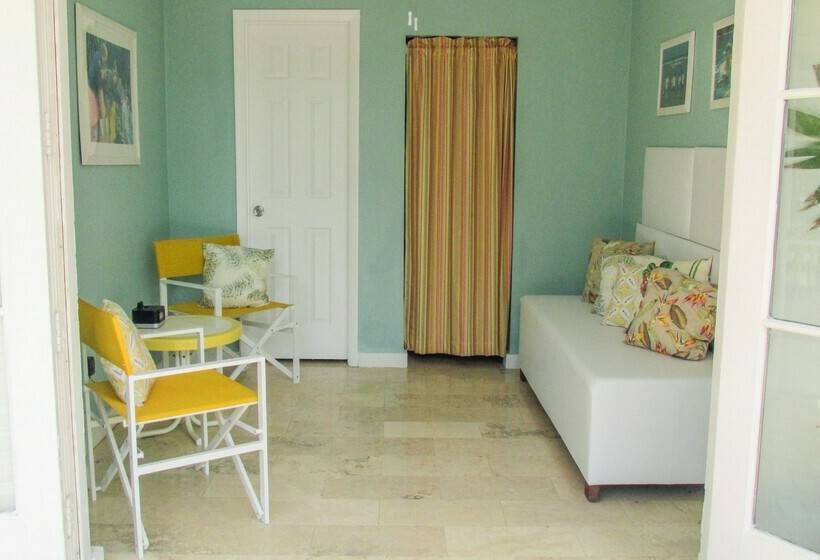 酒店 Deauville Beach Resort