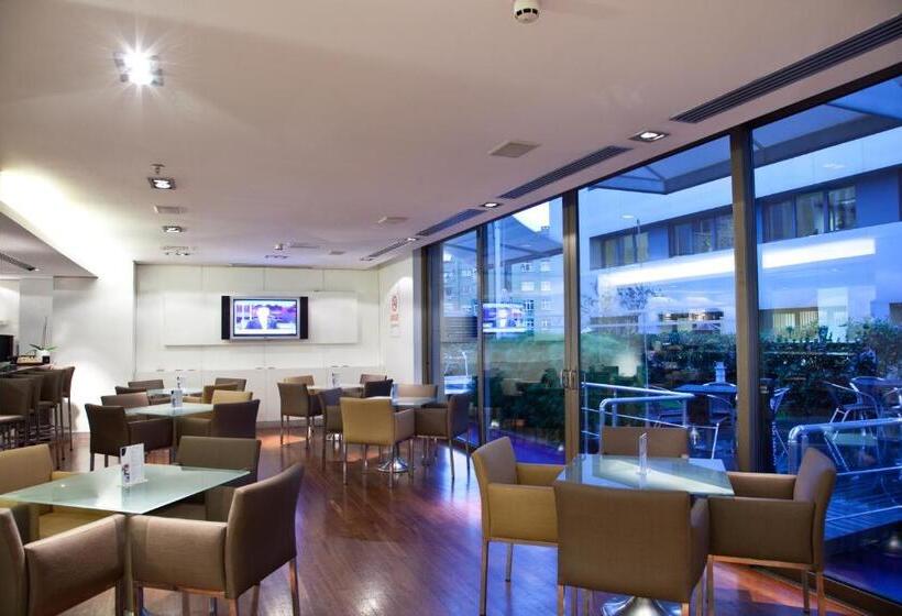 ホテル Divan Istanbul City