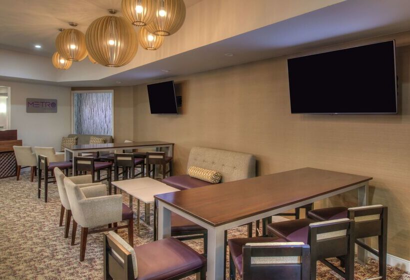 هتل The Brookhaven Atlanta