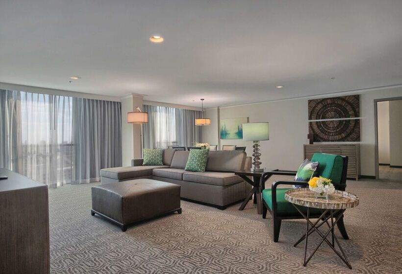 Отель Doubletree By Hilton At The Entrance To Universal Orlando