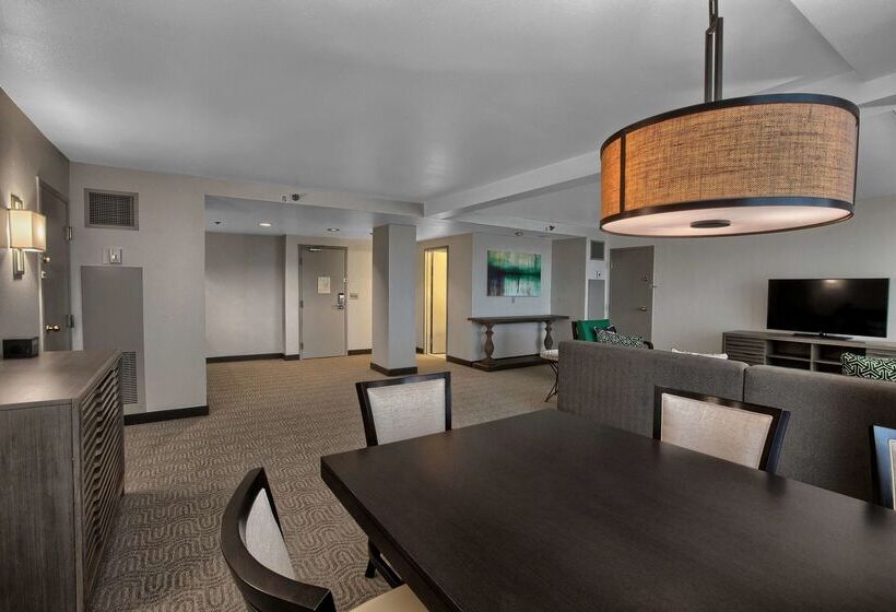 Отель Doubletree By Hilton At The Entrance To Universal Orlando