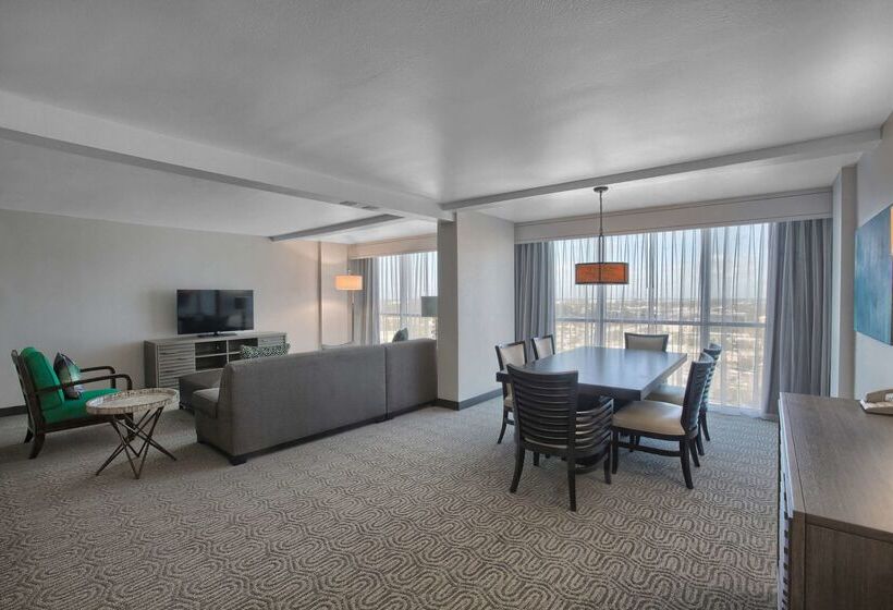 Отель Doubletree By Hilton At The Entrance To Universal Orlando