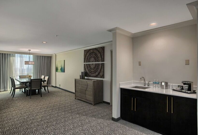 Отель Doubletree By Hilton At The Entrance To Universal Orlando