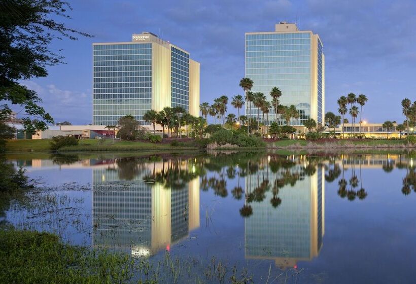 Отель Doubletree By Hilton At The Entrance To Universal Orlando