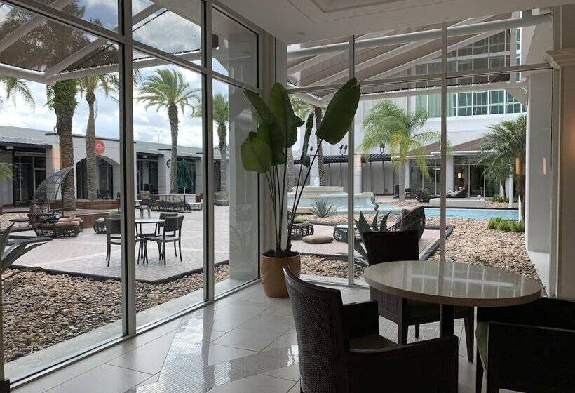 Отель Doubletree By Hilton At The Entrance To Universal Orlando