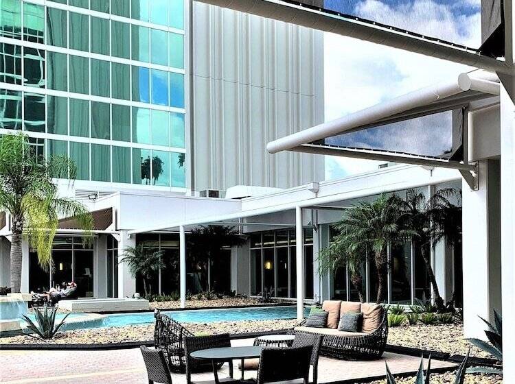 Отель Doubletree By Hilton At The Entrance To Universal Orlando