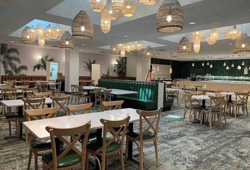 Отель Doubletree By Hilton At The Entrance To Universal Orlando