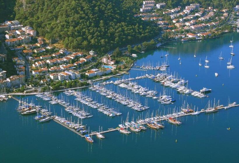 호텔 Ece Saray Marina Resort