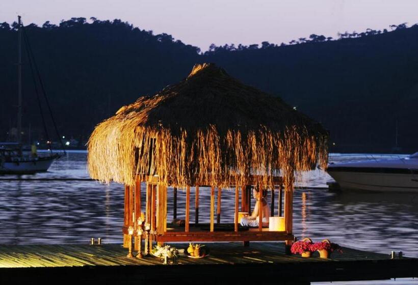 호텔 Ece Saray Marina Resort