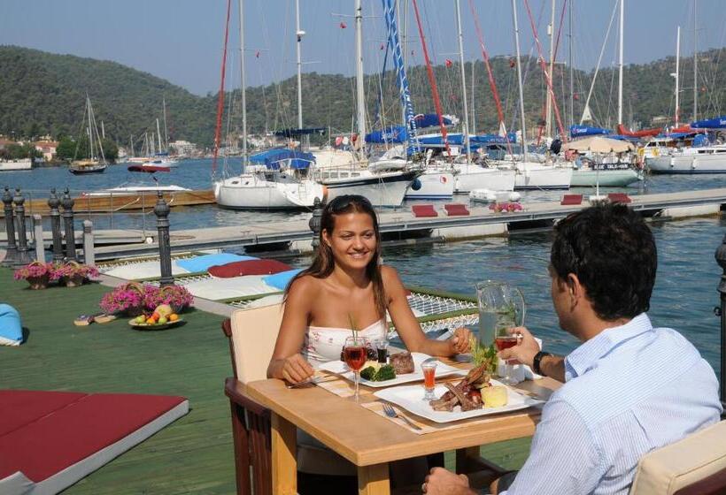 호텔 Ece Saray Marina Resort