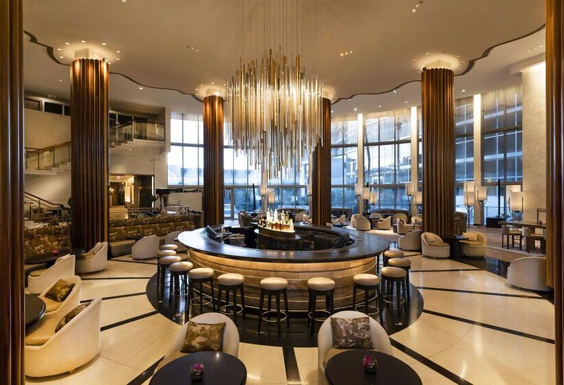 ホテル Eden Roc Miami Beach