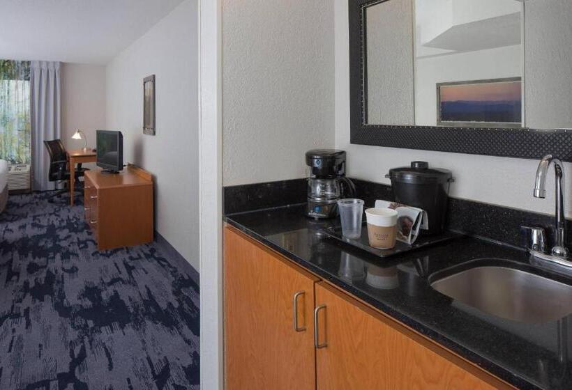 فندق Fairfield Inn & Suites By Marriott Orlando Lake Buena Vista
