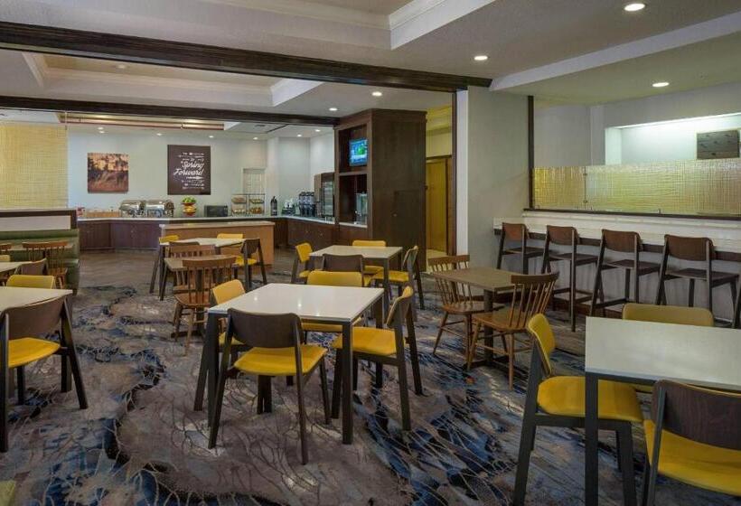فندق Fairfield Inn & Suites By Marriott Orlando Lake Buena Vista