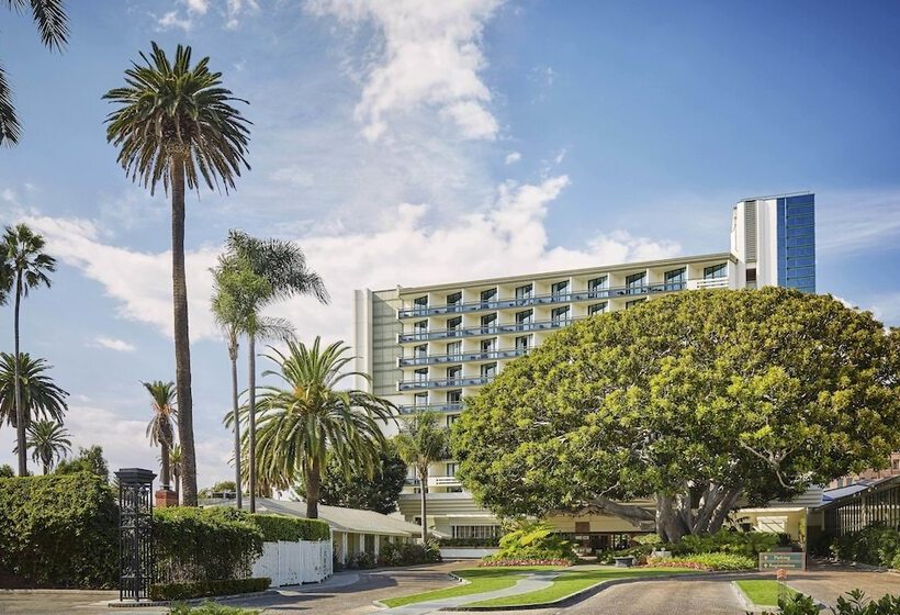 Fairmont Miramar Hotel & Bungalows