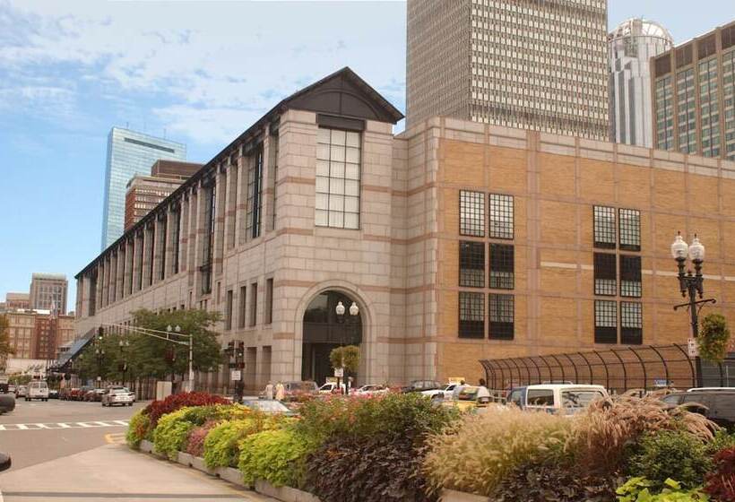 Отель Four Points By Sheraton Boston Newton