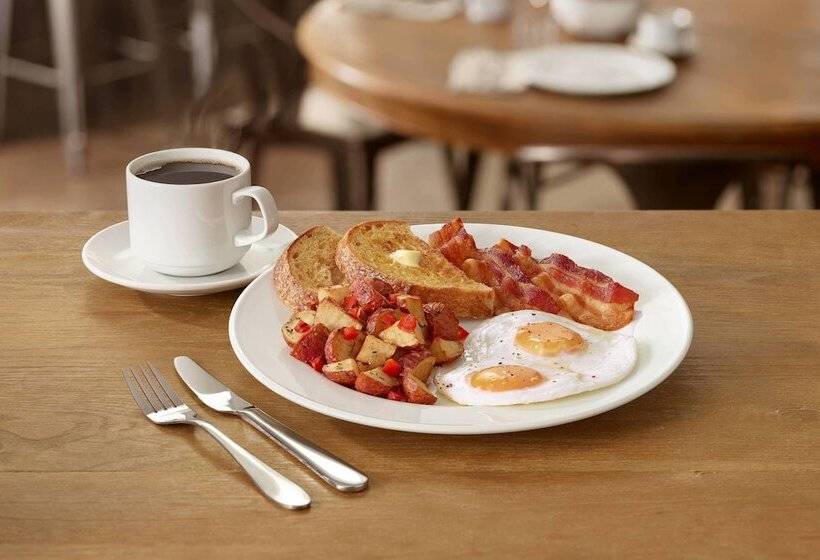 호텔 Four Points By Sheraton Orlando International Drive