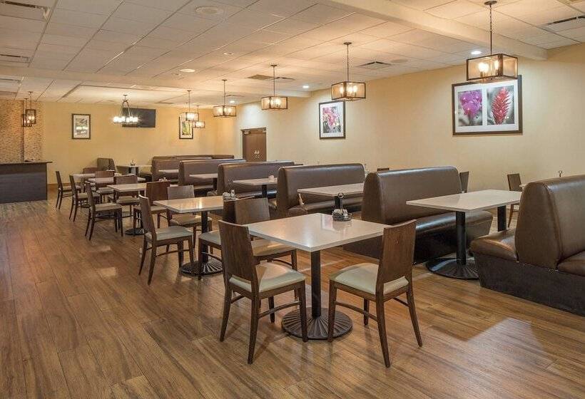 호텔 Four Points By Sheraton Orlando International Drive