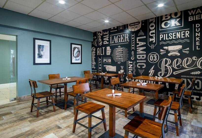 호텔 Four Points By Sheraton Orlando International Drive