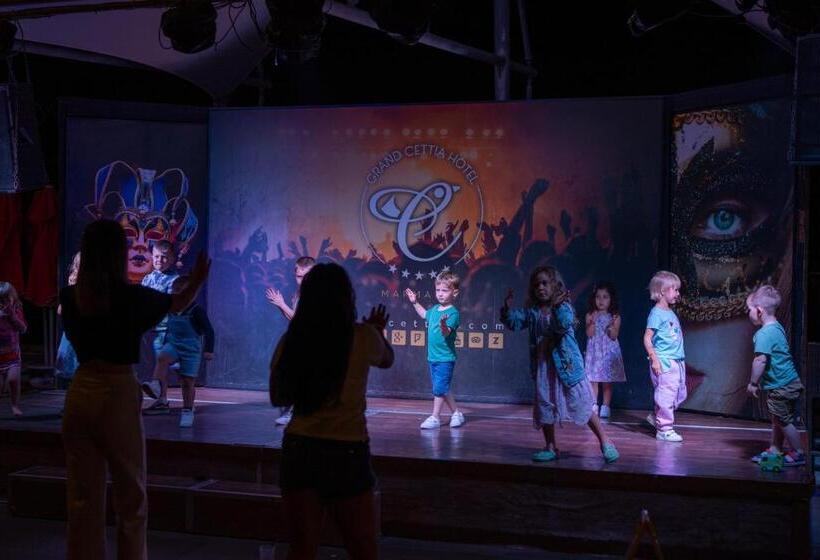 فندق Grand Cettia