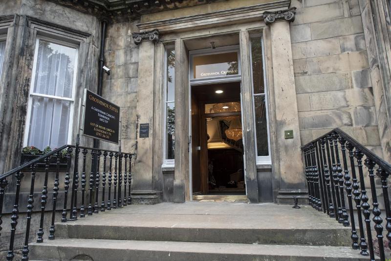 ホテル Grosvenor Suites