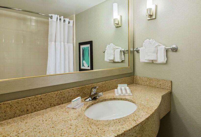 هتل Hilton Garden Inn Orlando International Drive North