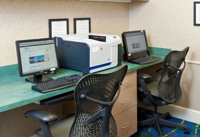 هتل Hilton Garden Inn Orlando International Drive North